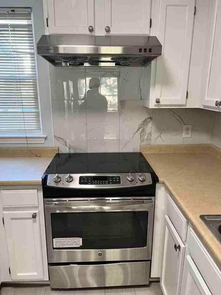 605 N 44th St - Photo 3 of 26
