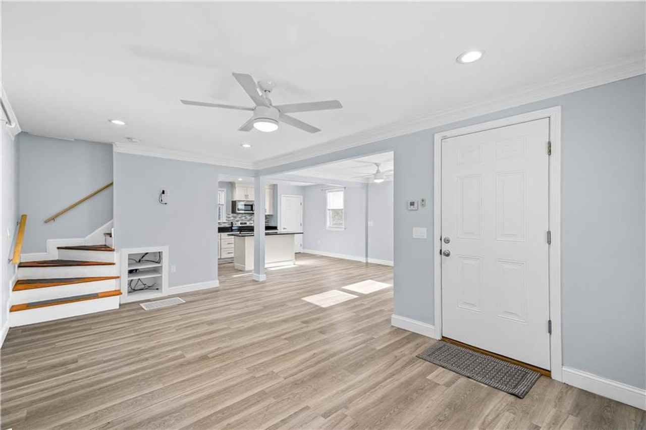37 Tyndall Ave - Photo 4 of 19