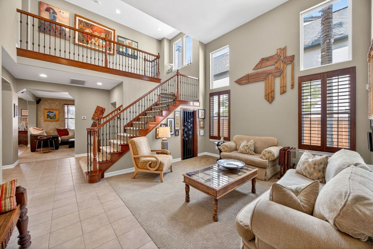 13720 Rosecroft Way - Photo 5 of 47
