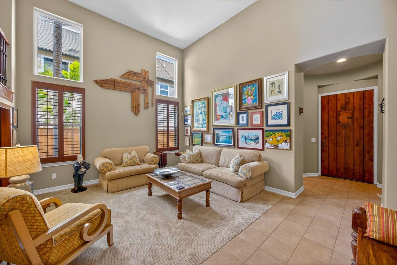 13720 Rosecroft Way - Photo 6 of 47