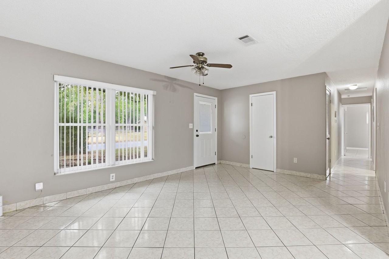 2659 Nw 57th Pl - Photo 3 of 33