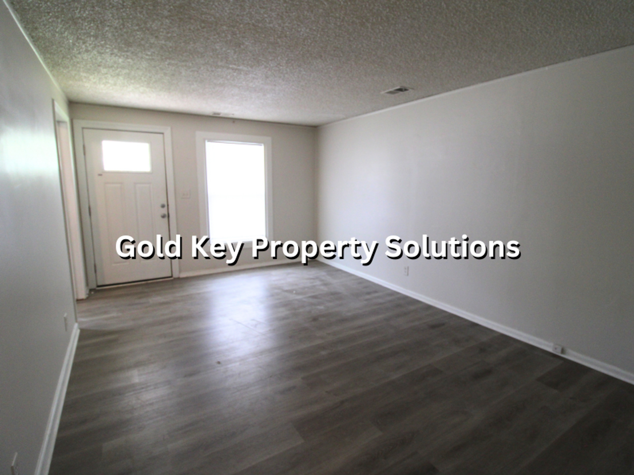 535 Woodlawn Dr - Photo 5 of 18