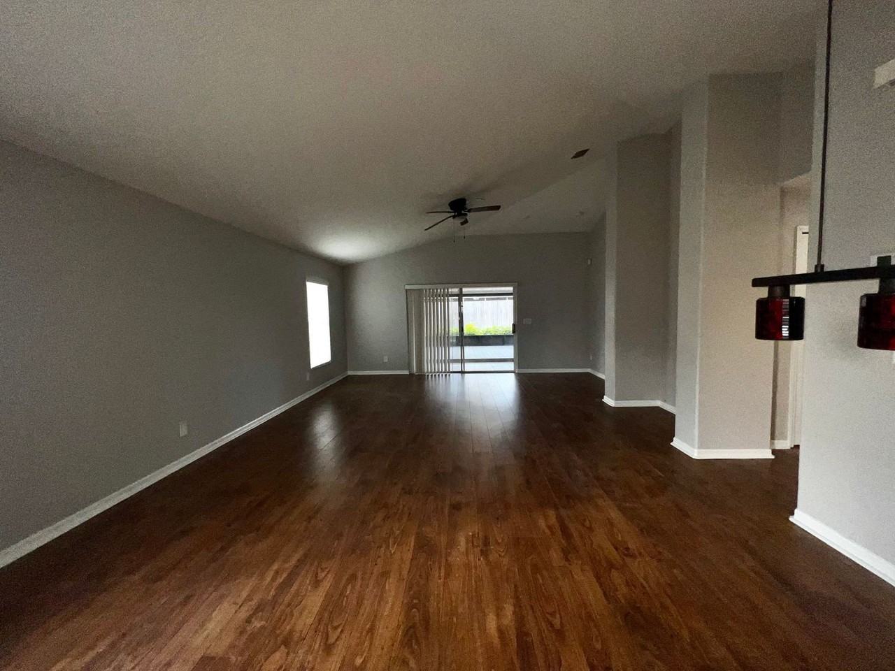 2620 Regency Oak Ln - Photo 7 of 44