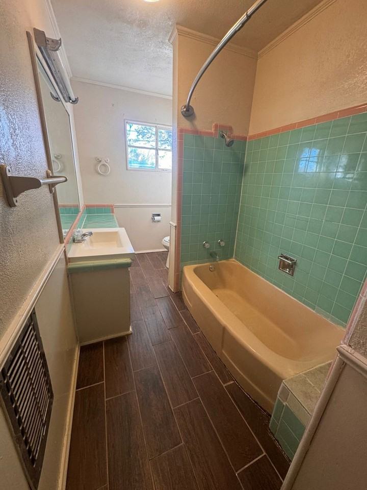 1204 S Missouri Ave - Photo 5 of 9