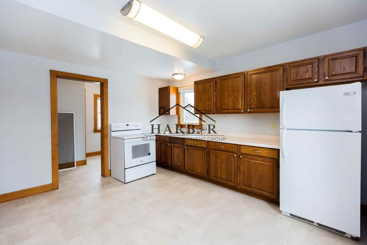 15 8th St Nw - Photo 2 of 22