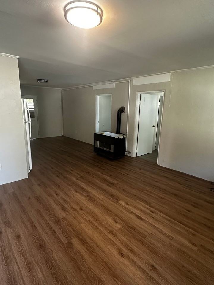 614 North St Apt C - Photo 2 of 5