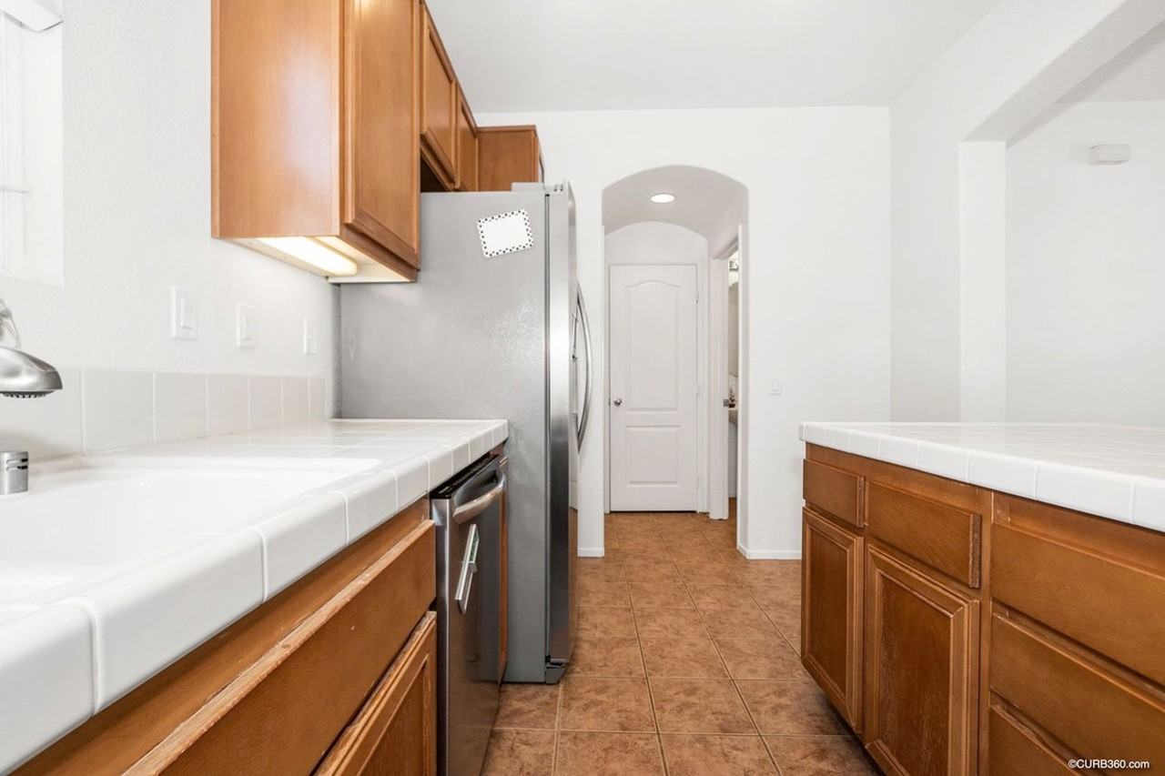 766 Broadway ##37 - Photo 6 of 27