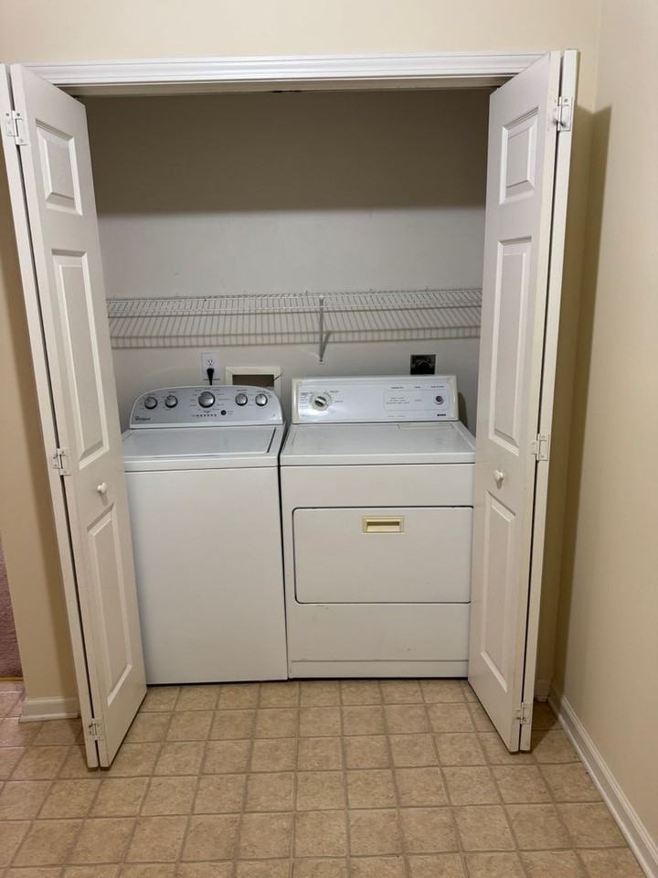 1216 14th St Ne - Photo 2 of 7