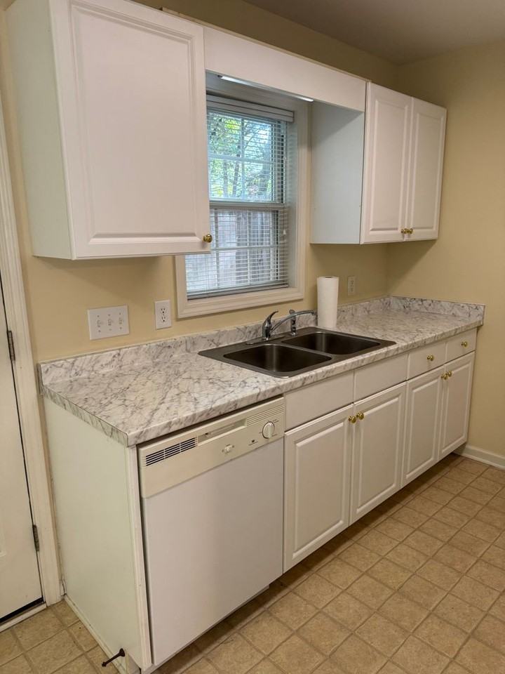 1216 14th St Ne - Photo 7 of 7
