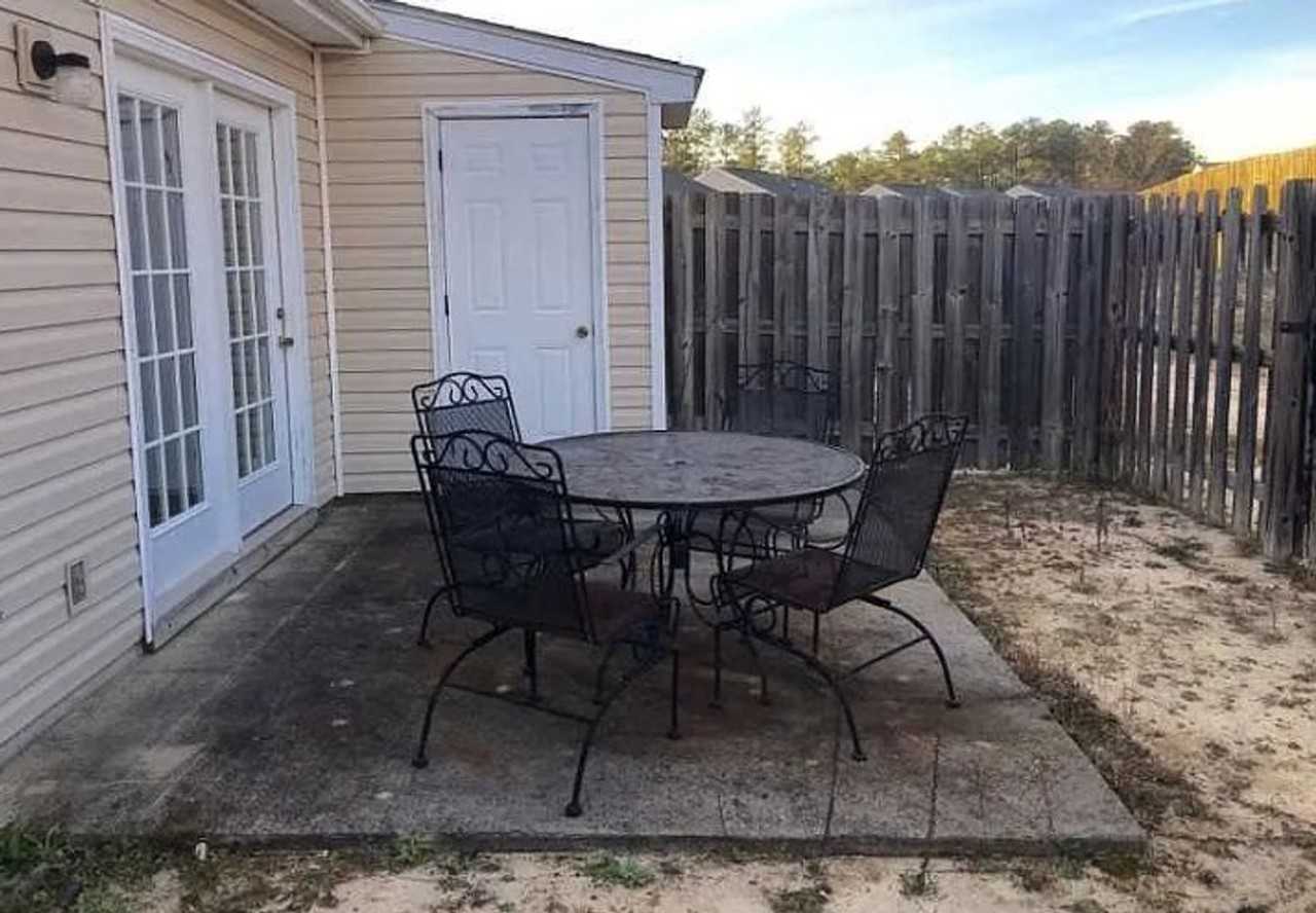 333 Elders Pond Cir - Photo 5 of 5
