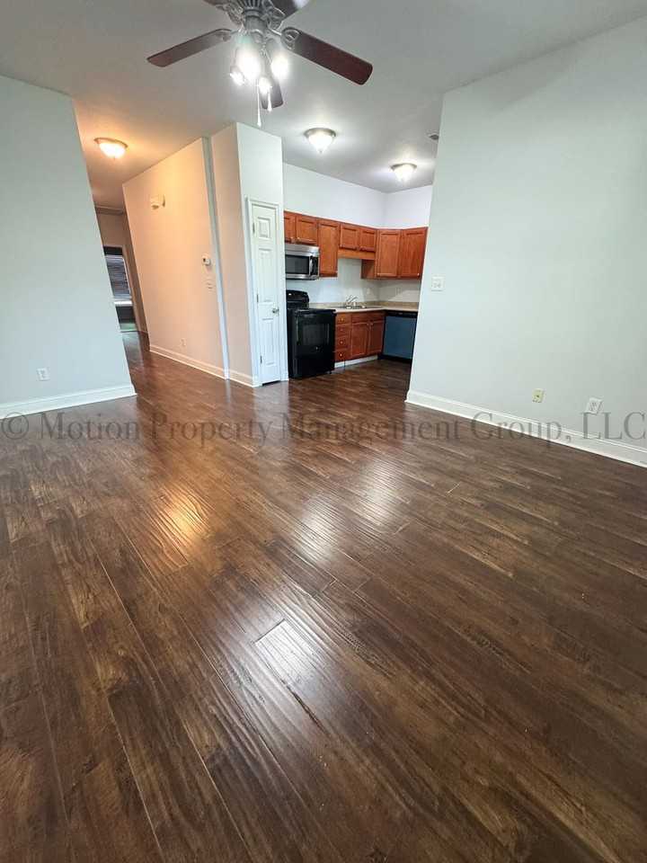 6920 Northside Dr - Photo 2 of 11