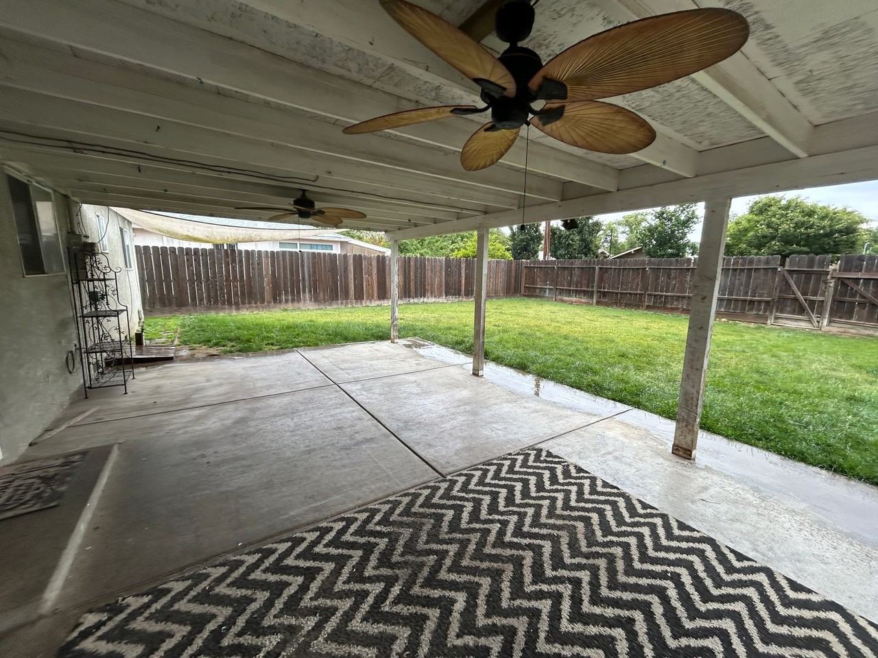 1626 Carlton Ave - Photo 3 of 4
