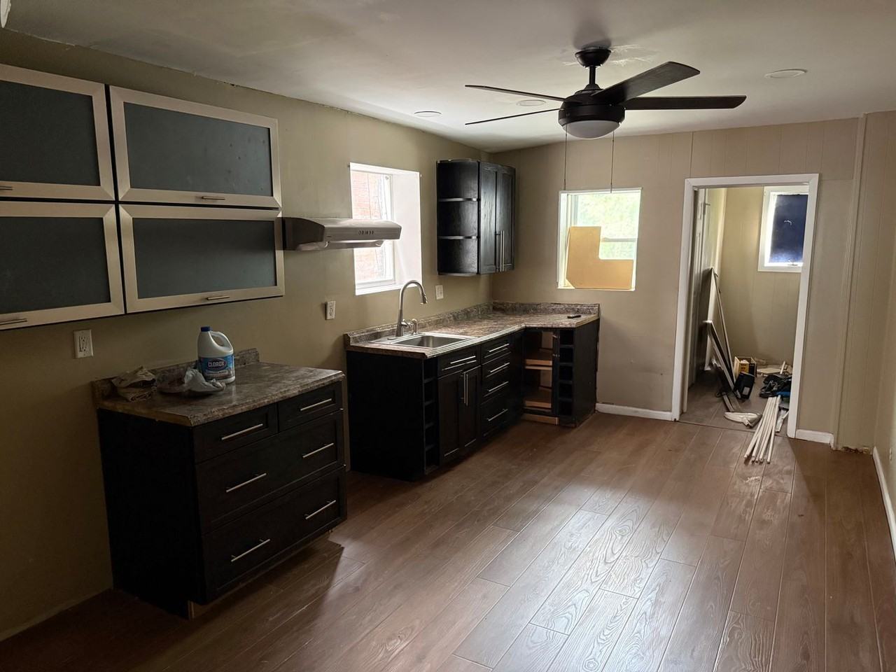 2715 N 6th St - Photo 4 of 14