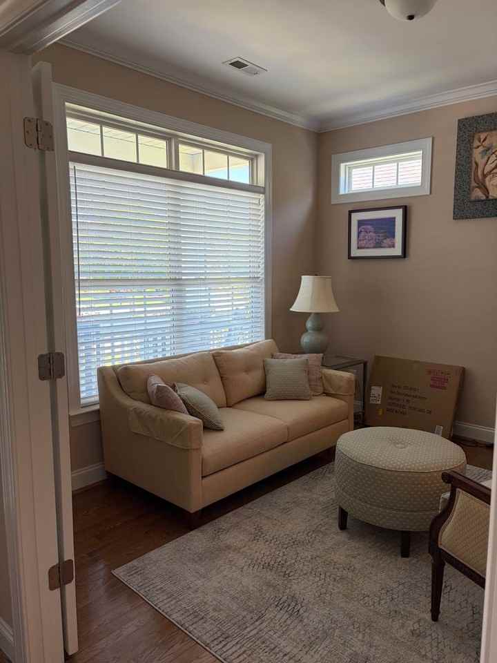 125 Gramercy Ct - Photo 4 of 31