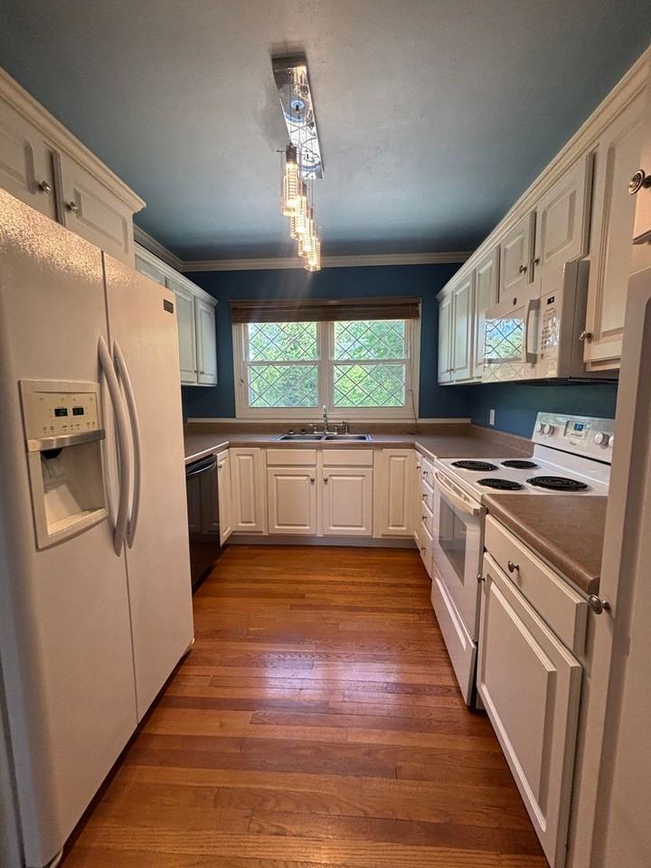 3479 Overbrook Dr - Photo 7 of 50