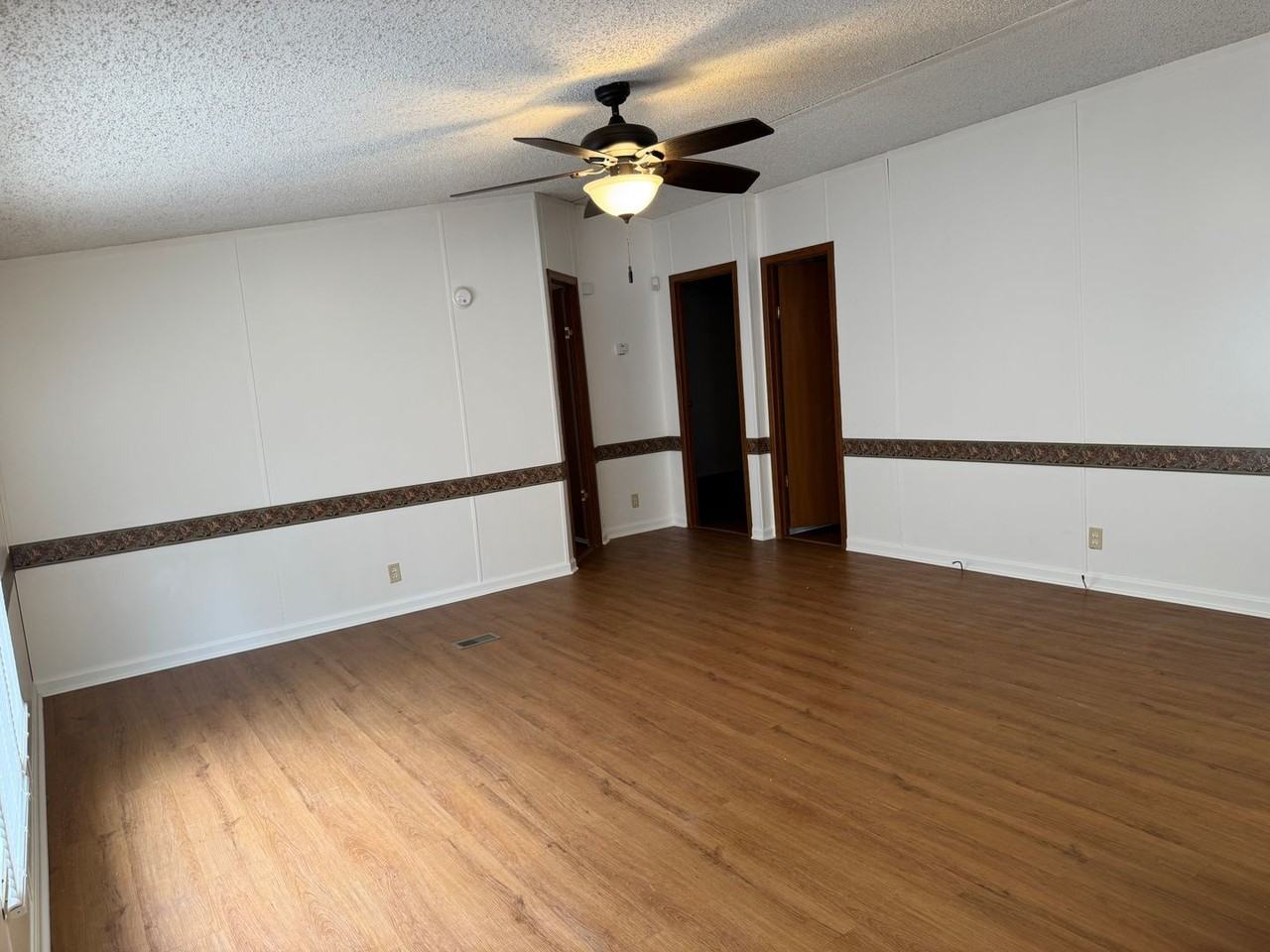 3 Leslie Cir - Photo 4 of 5