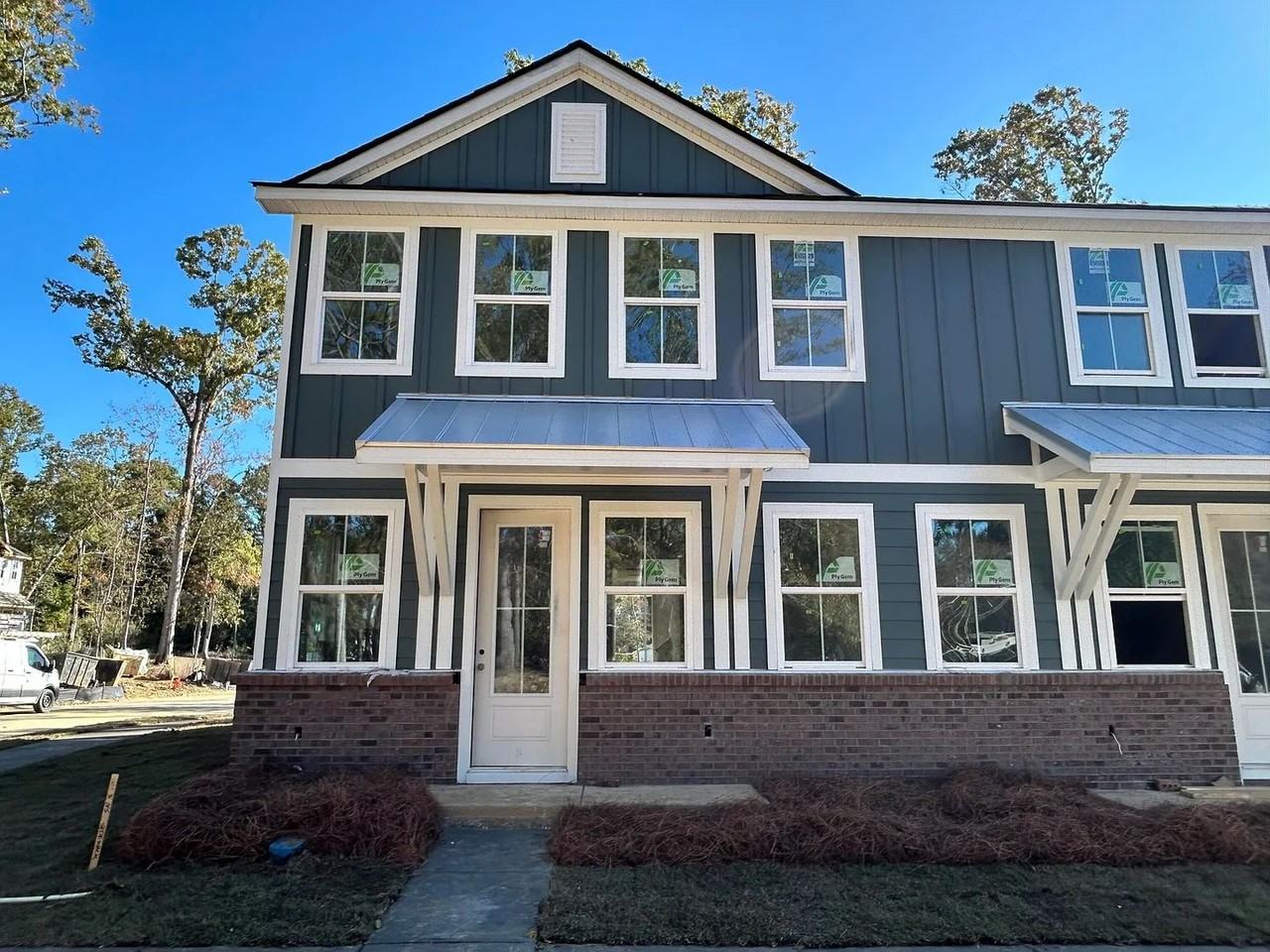 451 Martins Creek Blvd - Photo 2 of 22