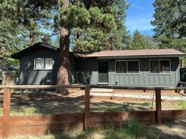 featured image of 1083 Aspenwald Rd