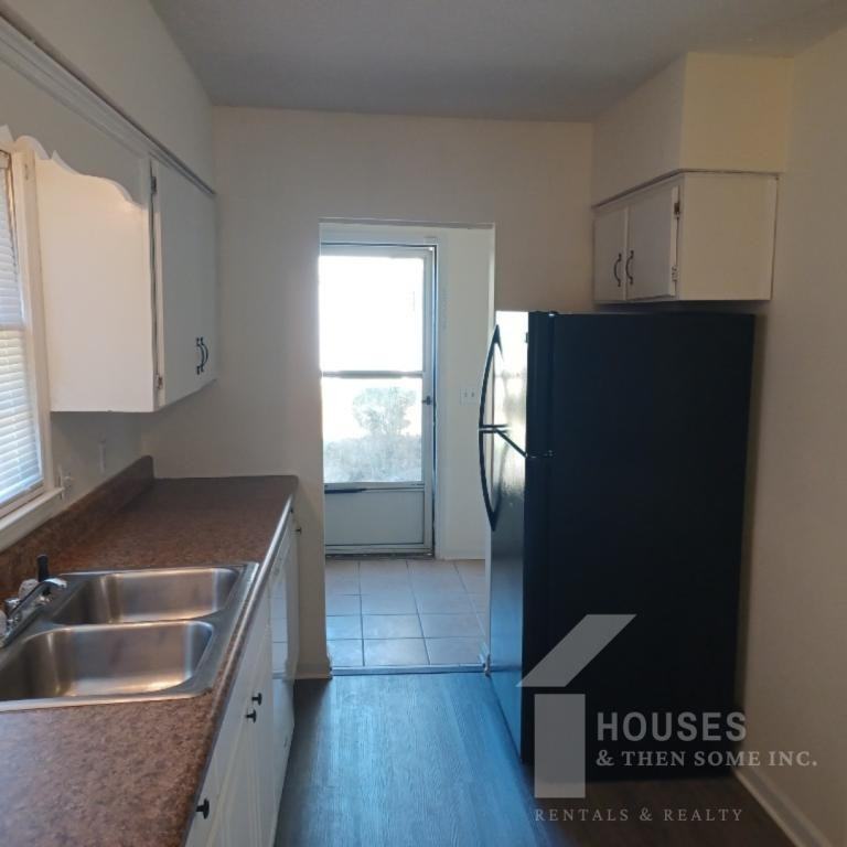 55 Summercreek Dr - Photo 5 of 20
