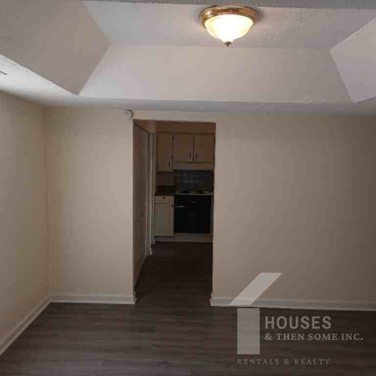 55 Summercreek Dr - Photo 7 of 20