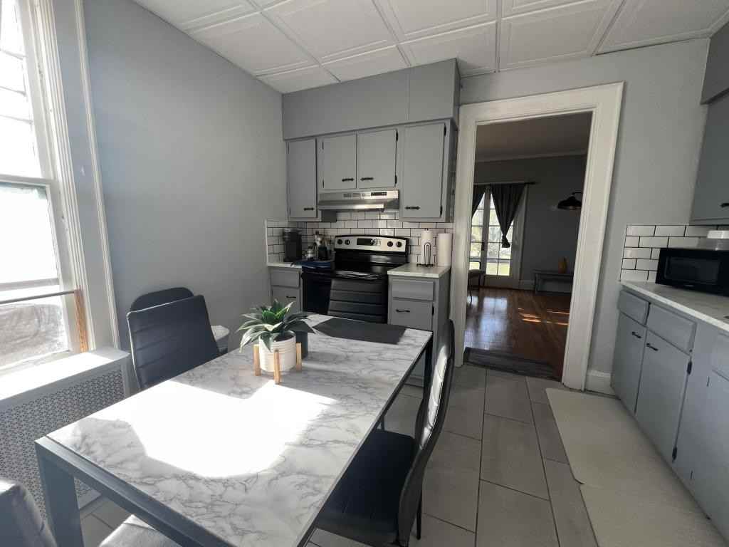 31 Pleasant St Apt 6 #Apt 6