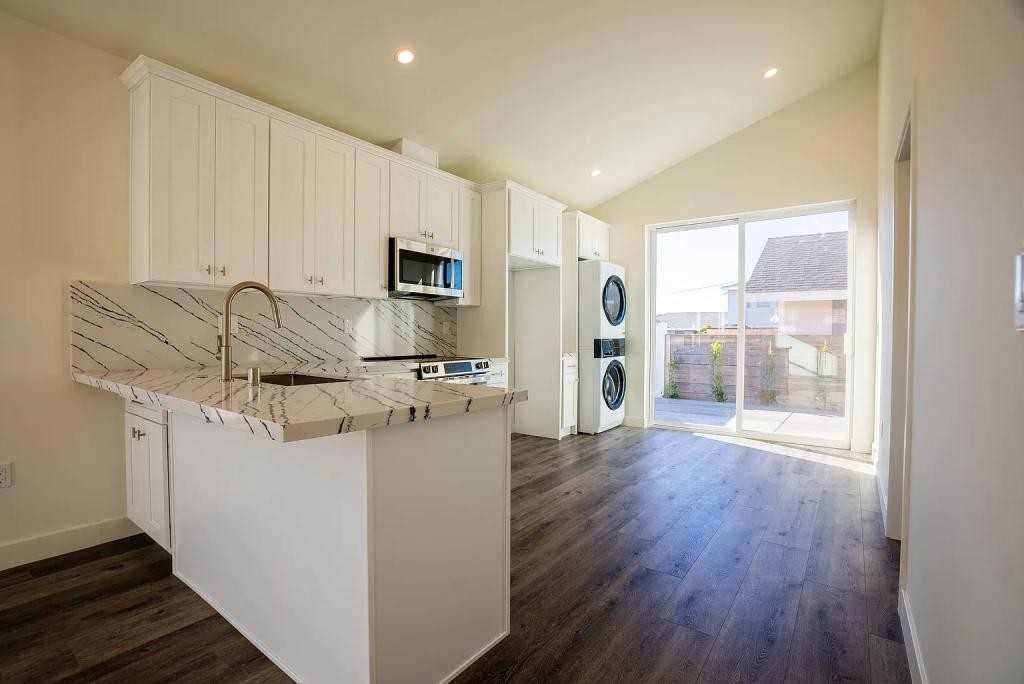 3259 Cole Ave - Photo 4 of 15