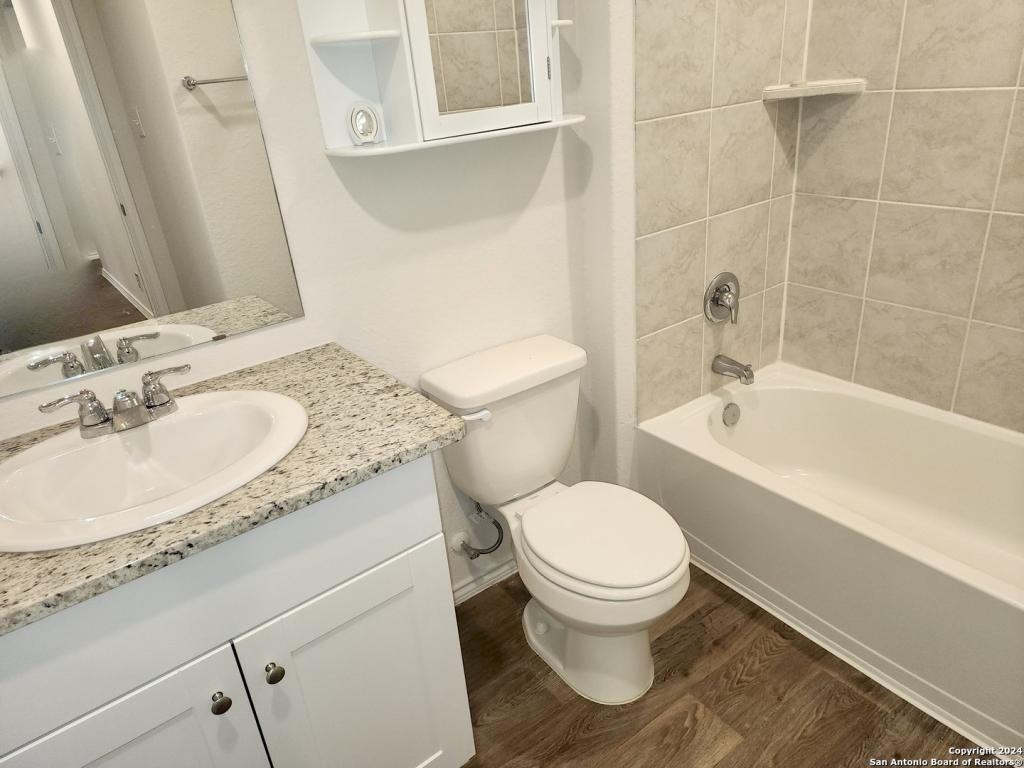 405 Middle Green Loop - Photo 7 of 10
