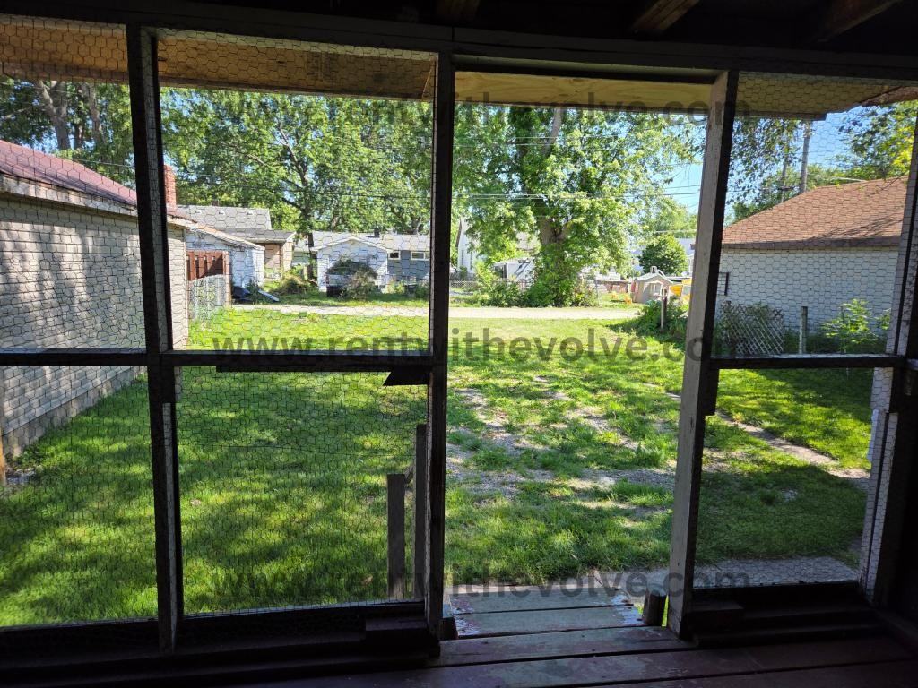 1708 W 11th St - Photo 5 of 14