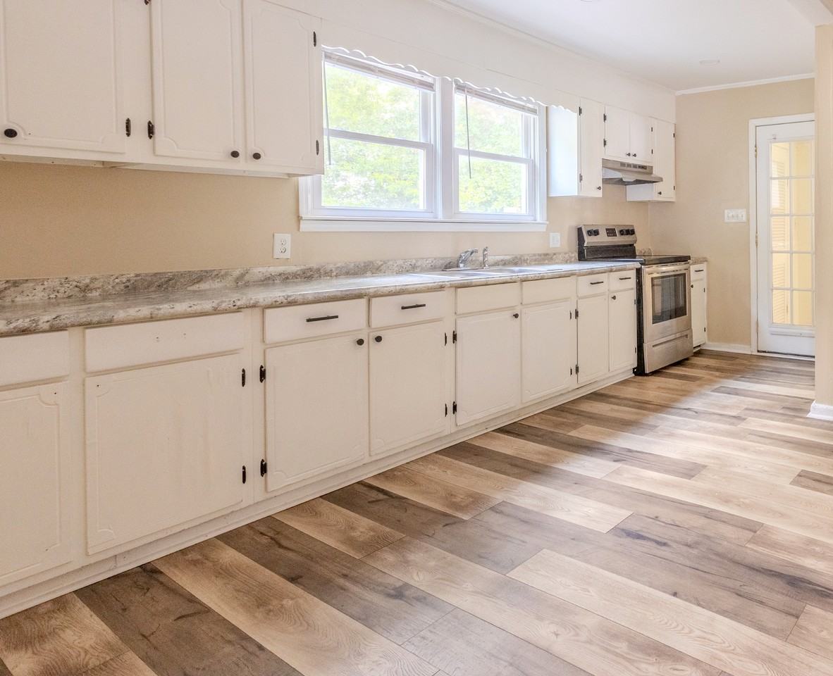 79 Rose Dr #101 - Photo 3 of 14