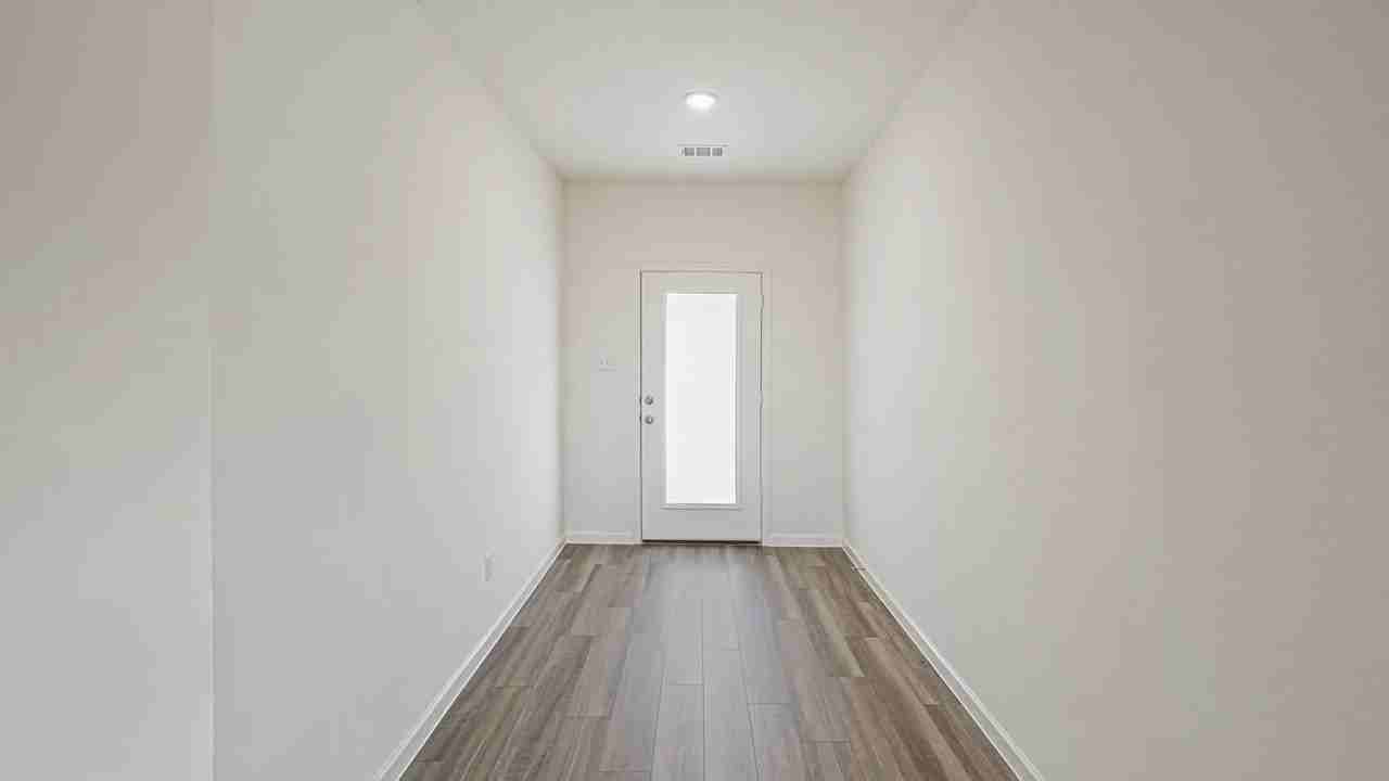 400 Portsmouth Dr - Photo 4 of 26