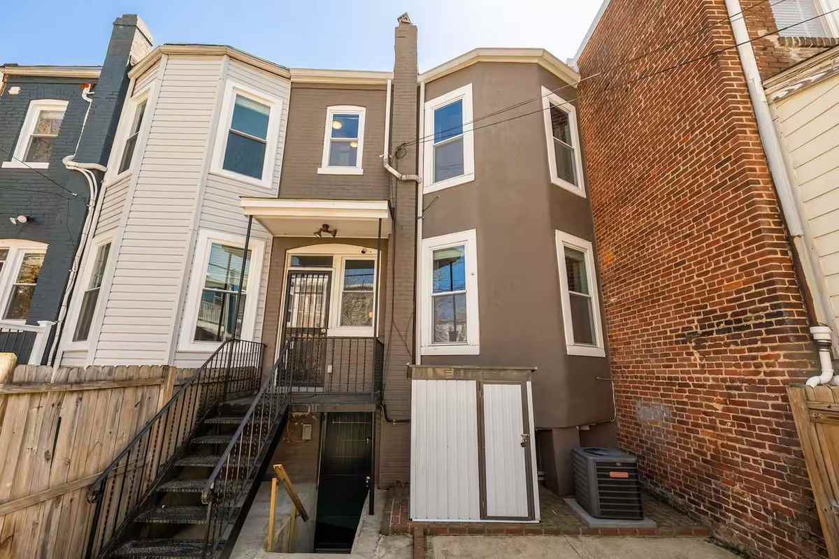 637 Keefer Pl Nw - Photo 4 of 24