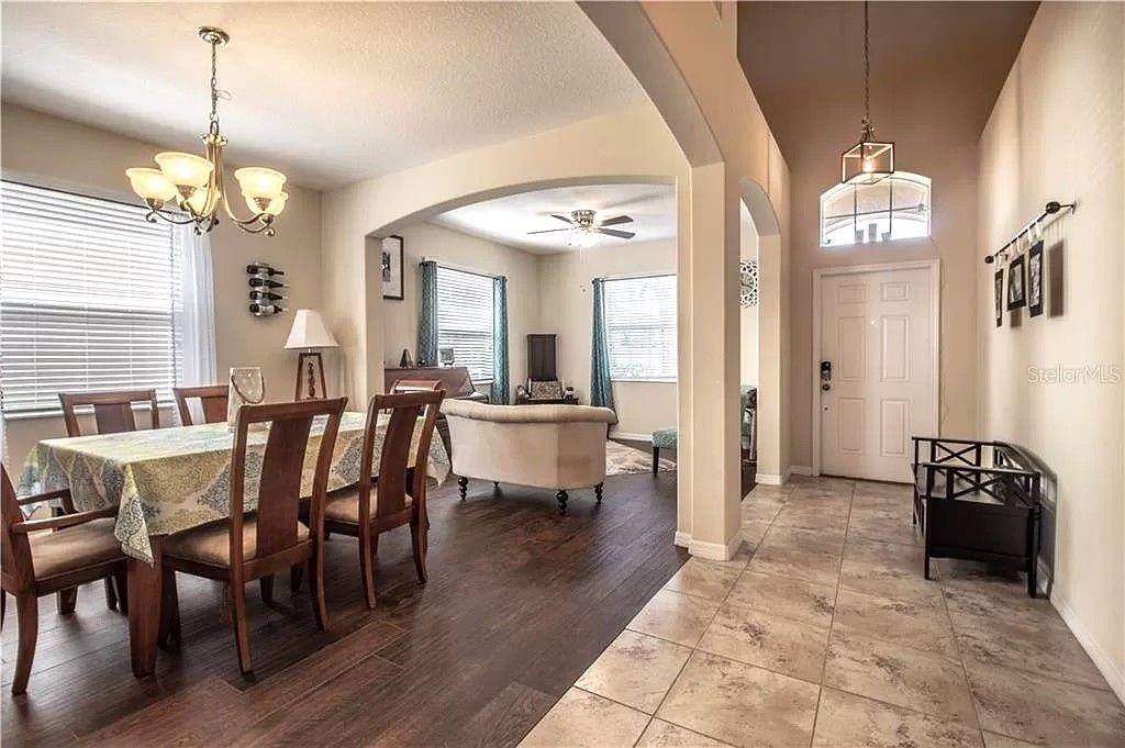 11322 Hascroft Forest Ct - Photo 4 of 26