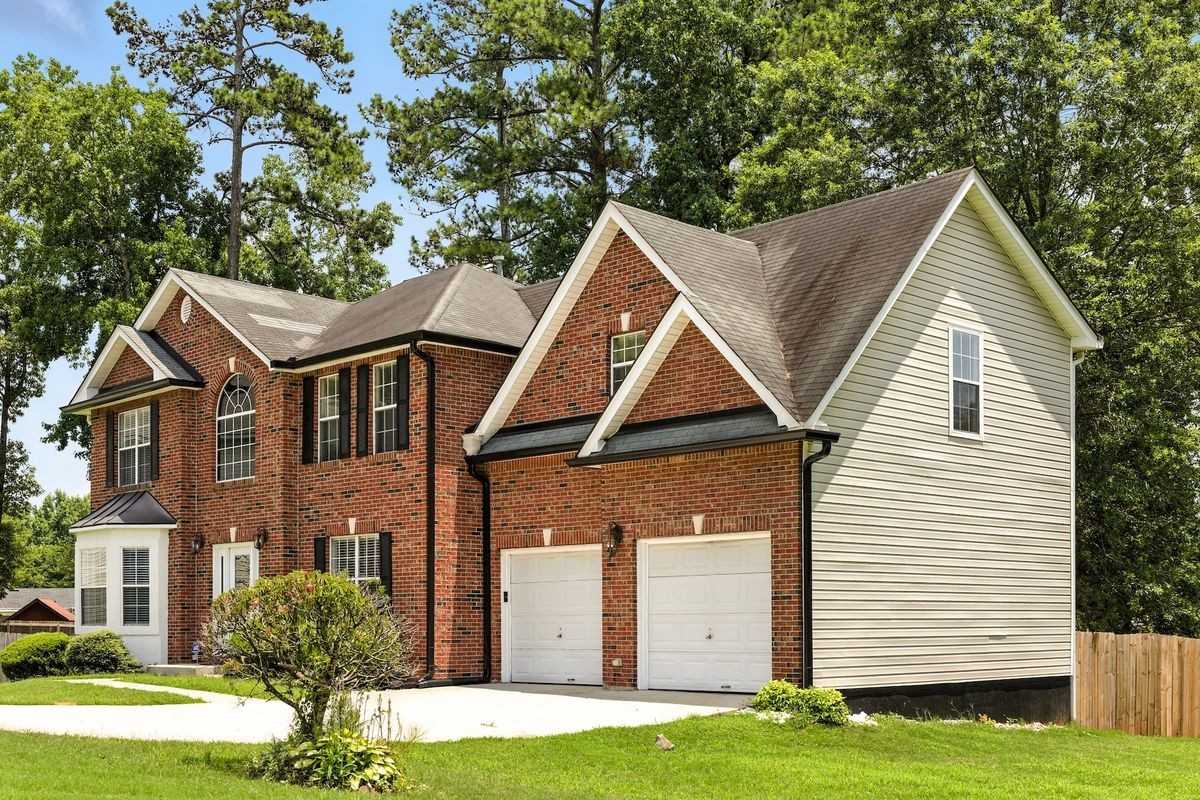 5745 Crystal Springs Way - Photo 3 of 36