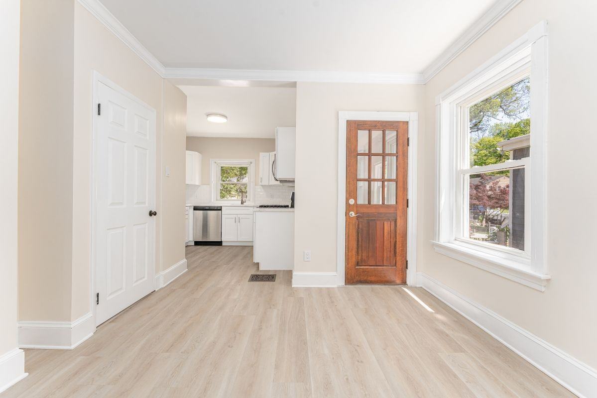 129 Walnut St - Photo 6 of 19
