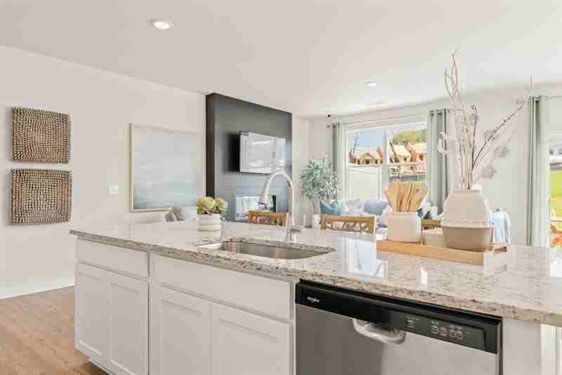1931 Westwind St - Photo 7 of 32