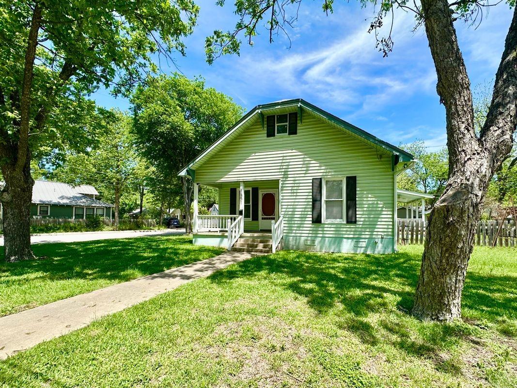 1501 S Church St ##A - Photo 7 of 29