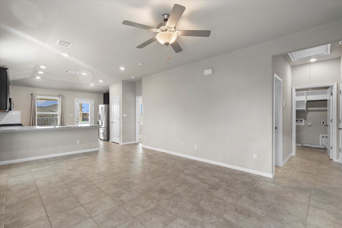 213 Wild Spur Ln - Photo 3 of 24