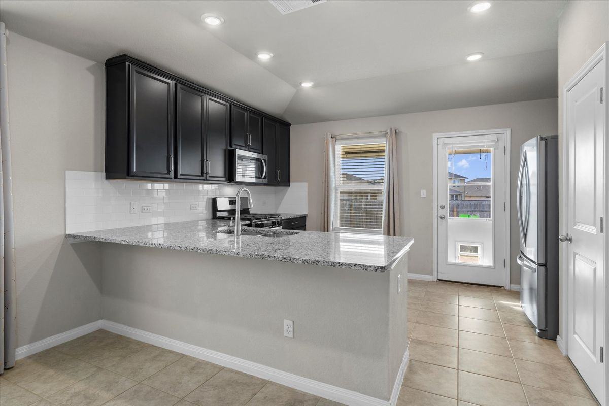 213 Wild Spur Ln - Photo 7 of 24