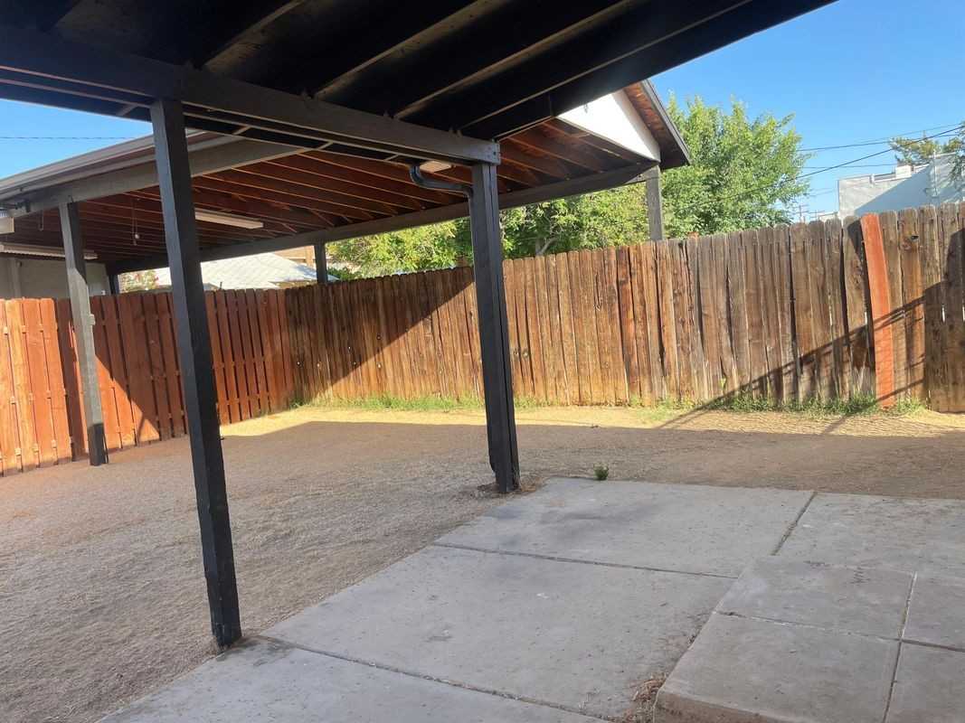 44624 Cedar Ave - Photo 6 of 11