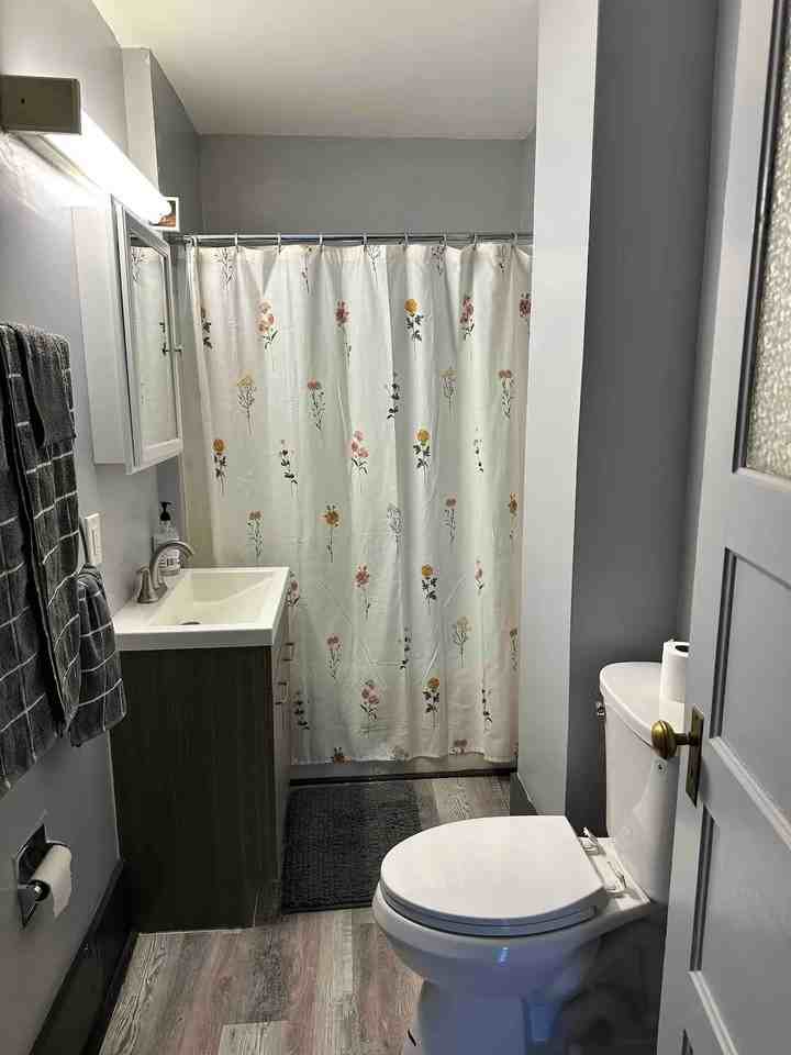 220 E State St #4 - Photo 7 of 11