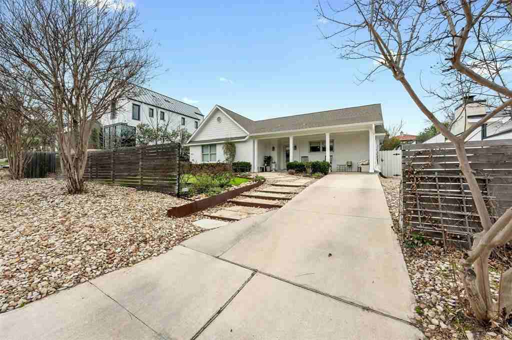 2802 Warren St #A - Photo 2 of 24