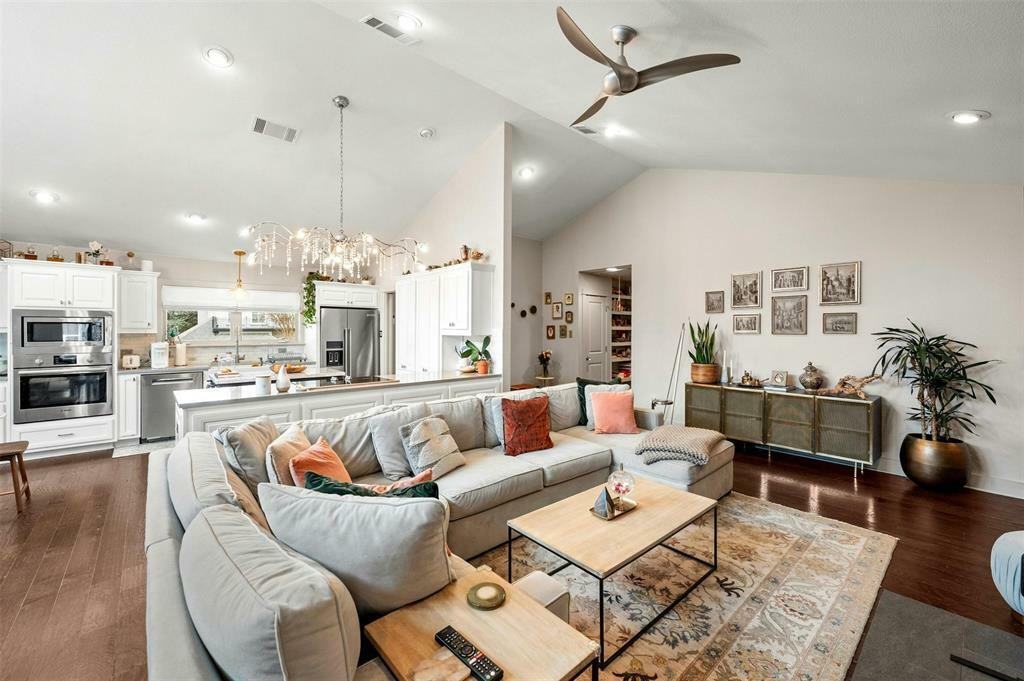 2802 Warren St #A - Photo 6 of 24