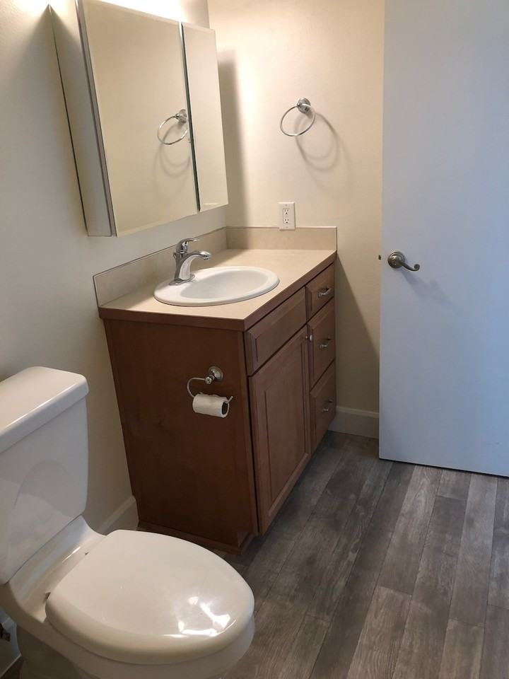 3318 Beach Dr Sw #102 - Photo 5 of 19
