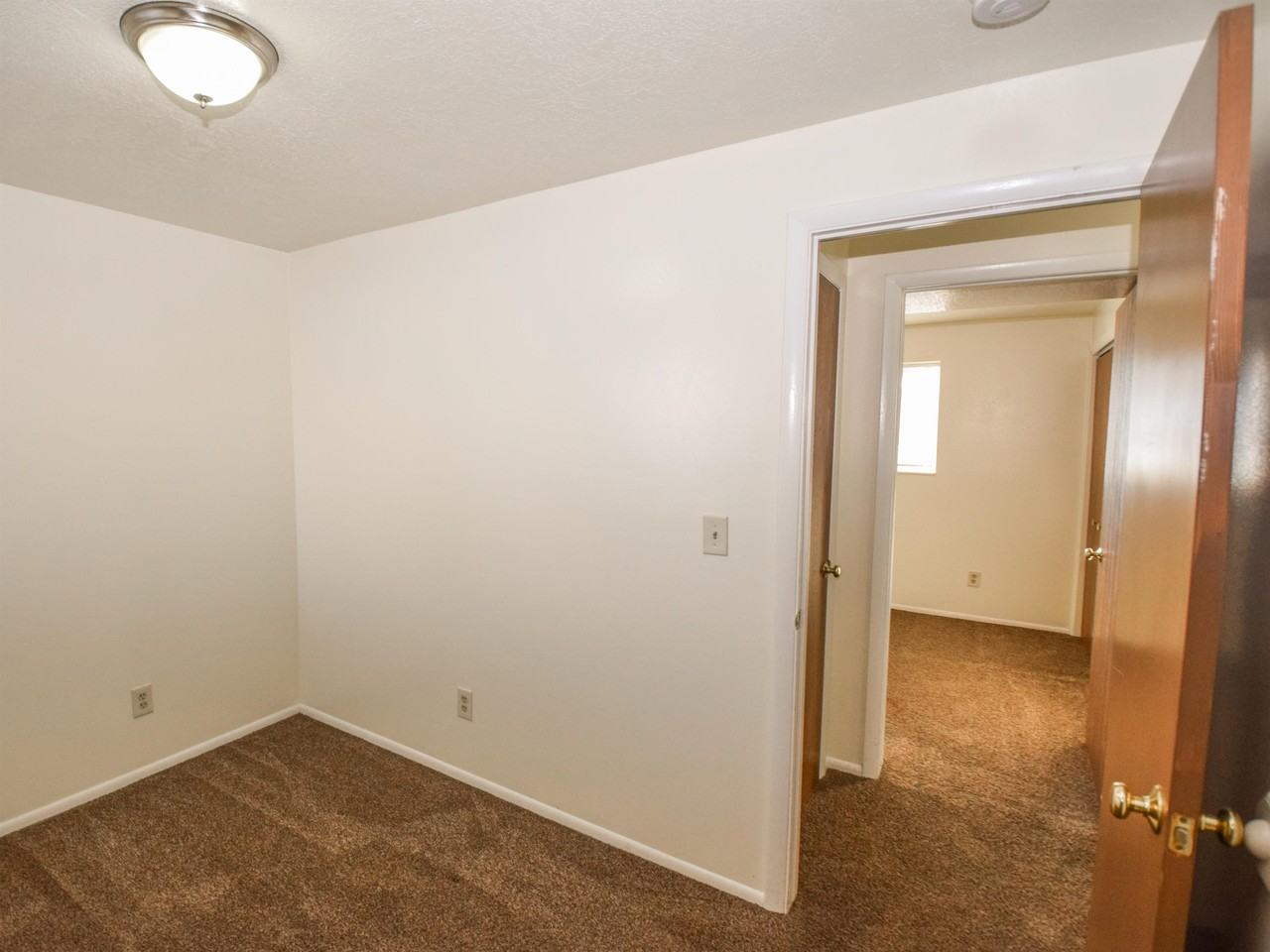 875 Westsouth #4 - Photo 3 of 20