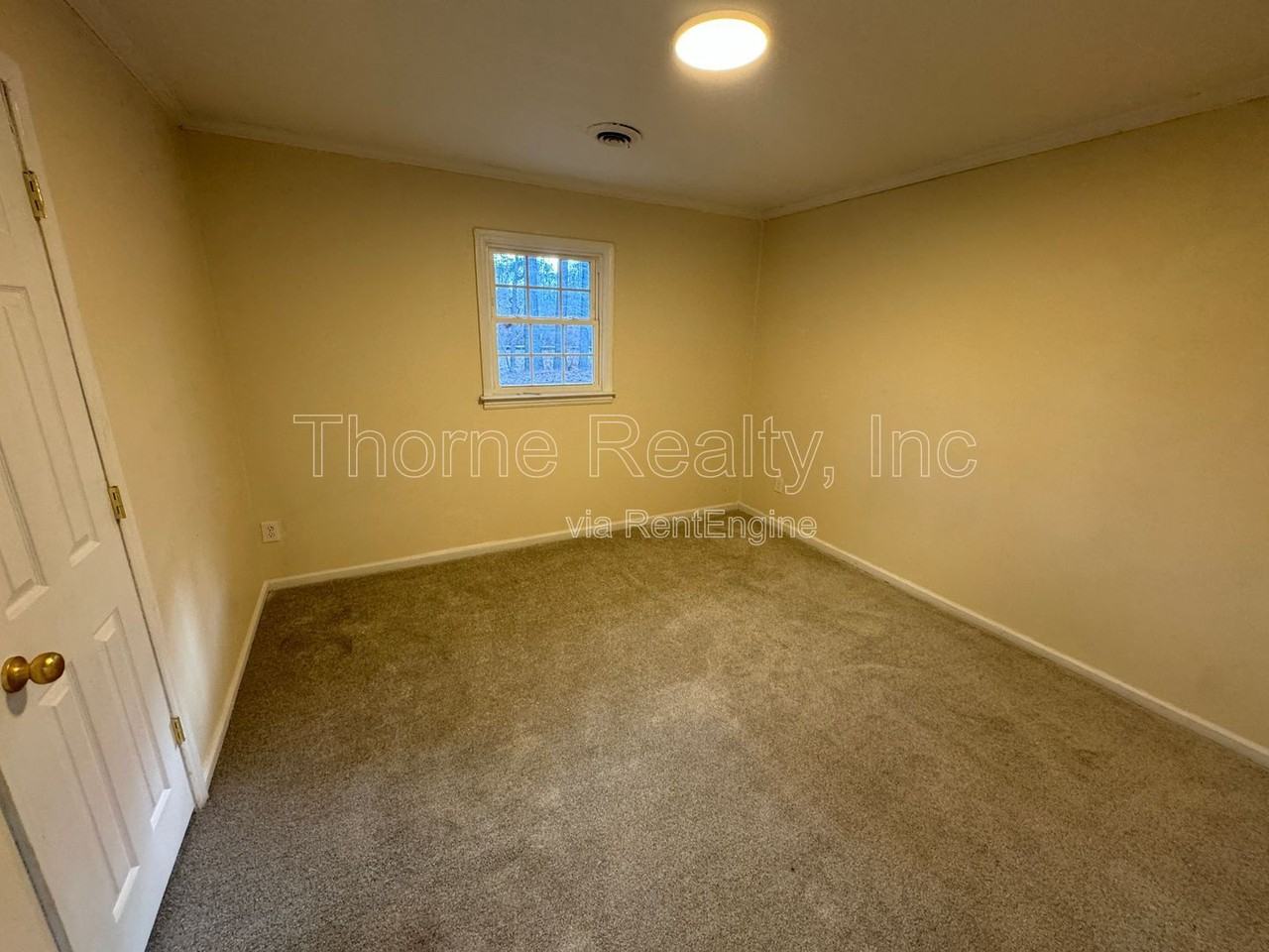 313 Ferndale Dr - Photo 6 of 11