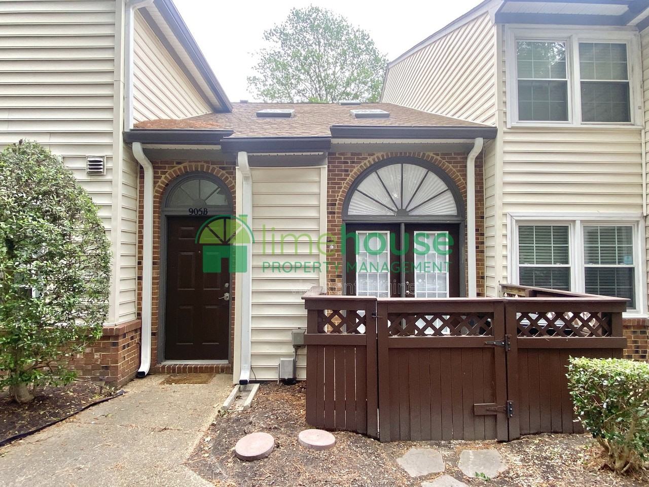 905 Saint Andrews Reach #B - Photo 2 of 14
