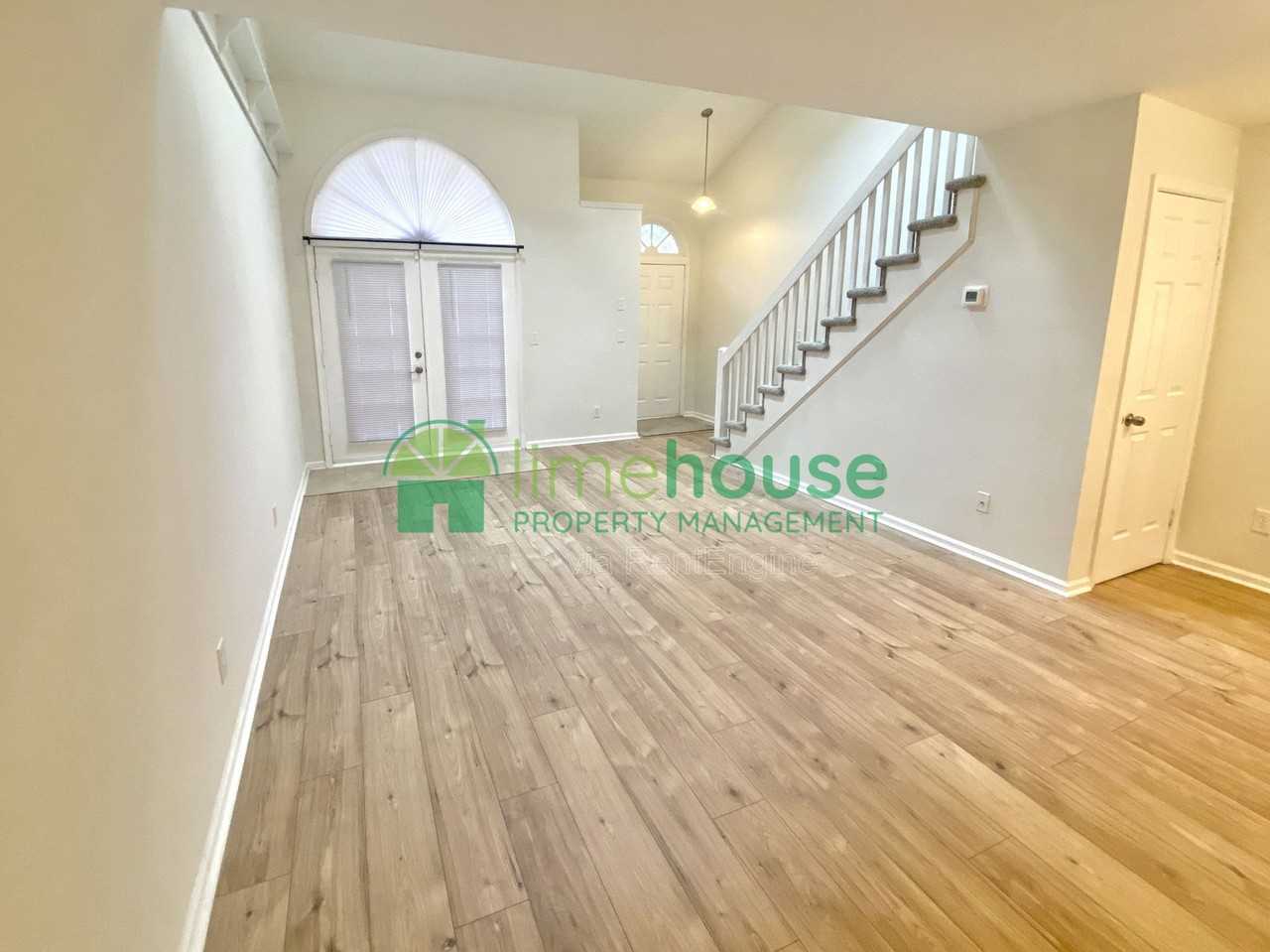 905 Saint Andrews Reach #B - Photo 3 of 14