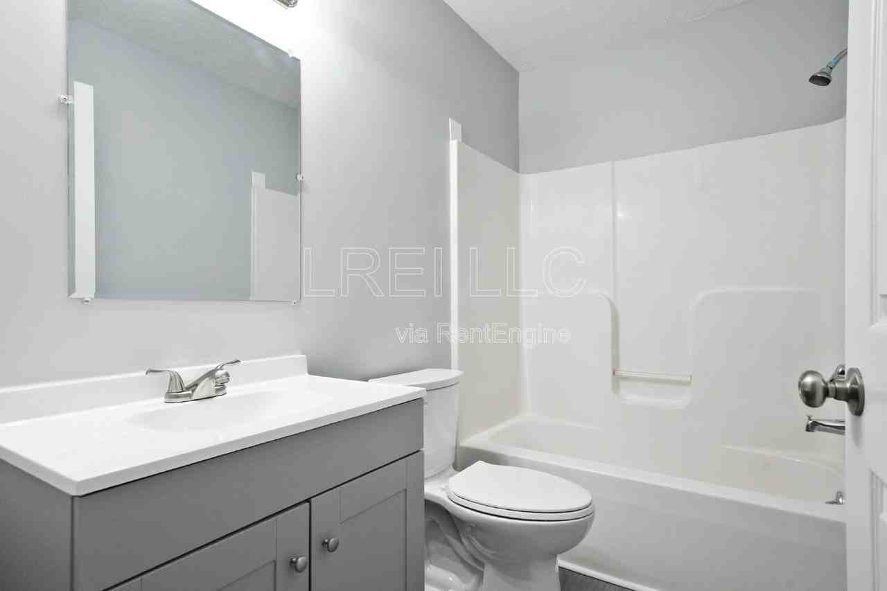 300 Keeneland Dr #2B - Photo 7 of 15