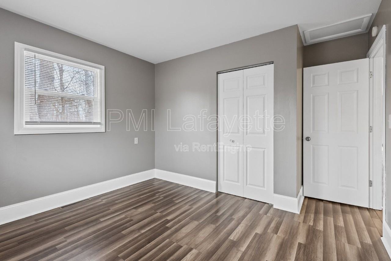 5318 E 200 N - Photo 3 of 16