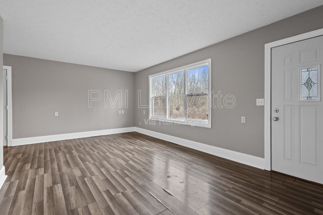 5318 E 200 N - Photo 7 of 16